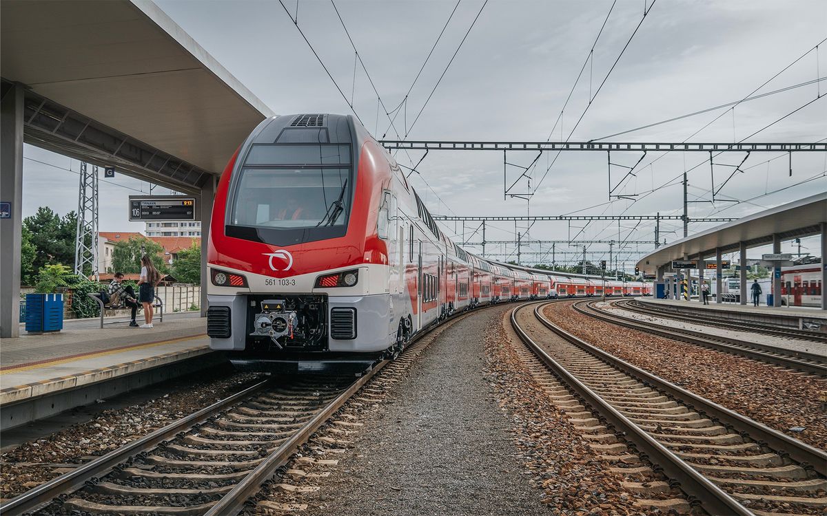 Vlak STADLER KISS Železničnej spoločnosti...