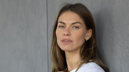 Adriana Modelka a herečka Adriana Novakov. 