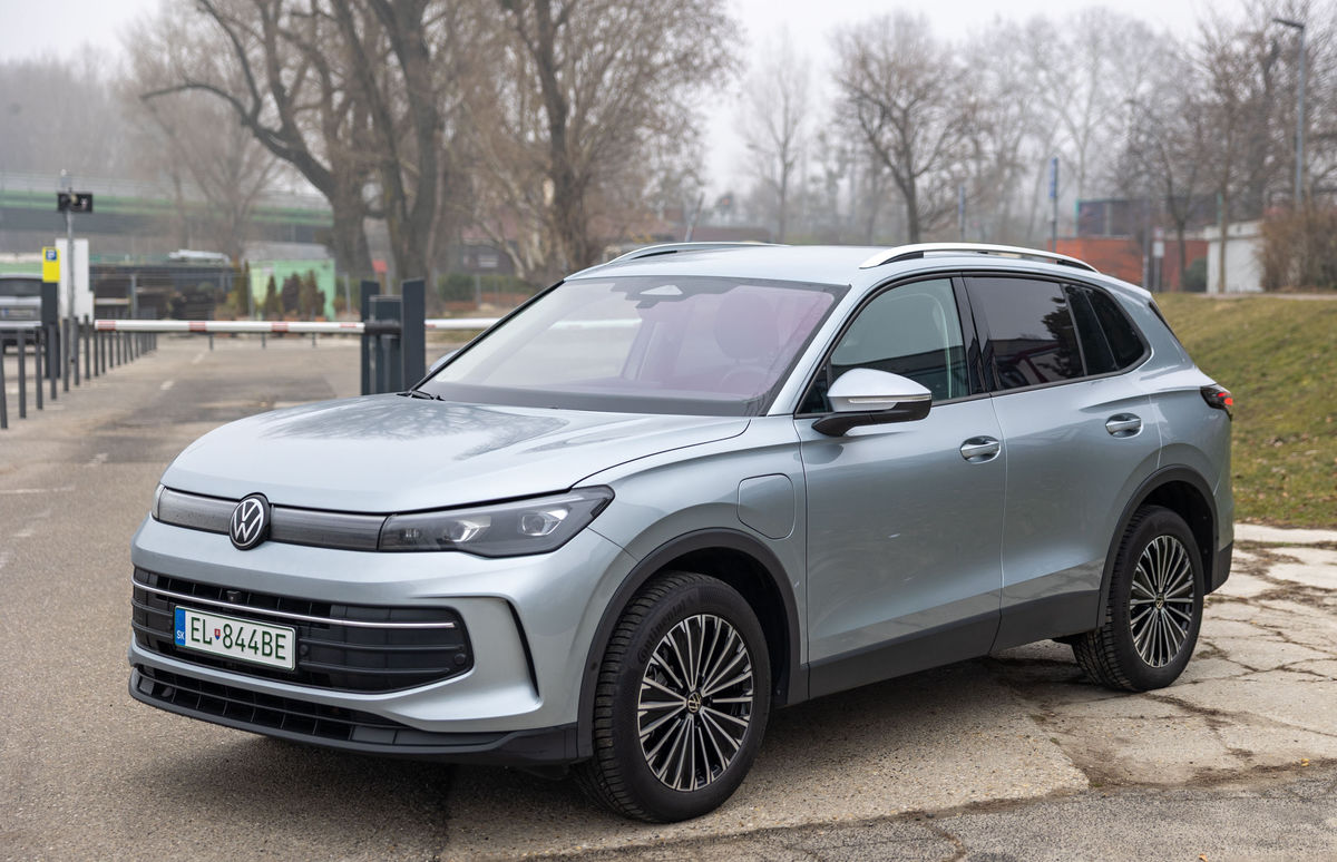 Vynovený Tiguan mierne narástol na dĺžku,...