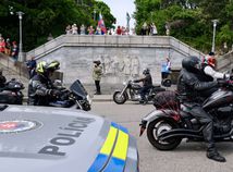 noční vlci, slavín