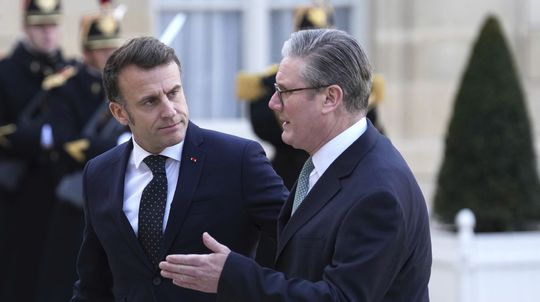 Macron, Starmer