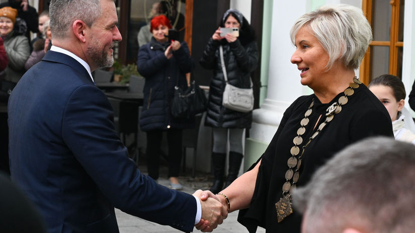Oľga Luptáková / Peter Pellegrini /