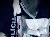 polícia, drogy, kokaín