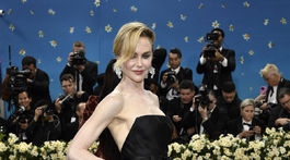 Herečka Nicole Kidman v kreácii Balenciaga Haute Couture.