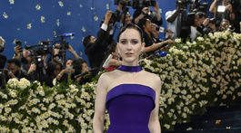 Herečka Rachel Brosnahan na podujatí MET Gala 2025.