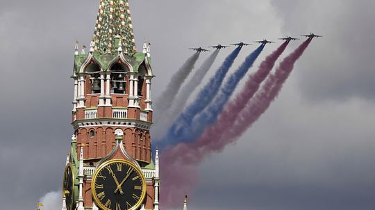 1168.deň: Kyjev pred prehliadkou posiela drony na Moskvu. Podľa Kelloga Ukrajina žiada demilitarizované pásmo