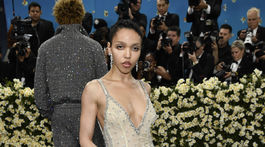 Speváčka a herečka FKA Twigs.