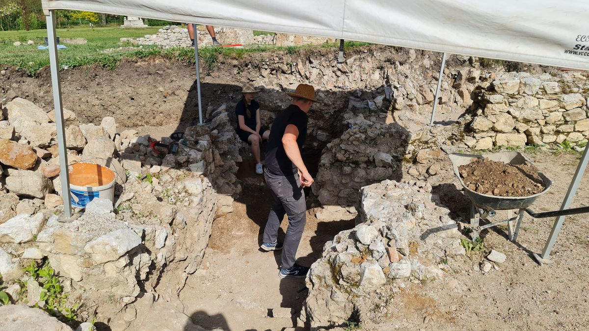 Archeologický výskum v priestoroch bývalého...