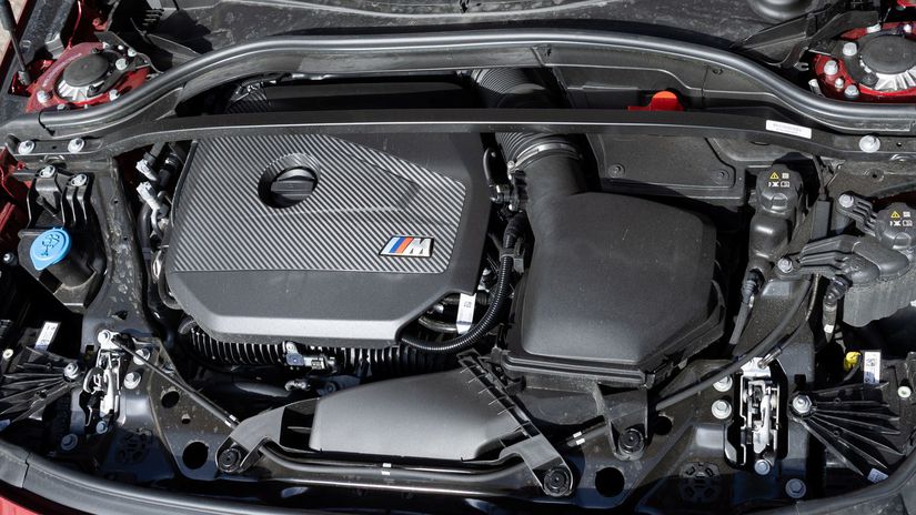 Štvorvalec 2,0 TwinPower Turbo má 221 kW a...