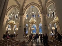 Notre-Dame opäť žiari v plnej kráse....