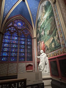 Jedna z kaplniek v Notre-Dame v Paríži.