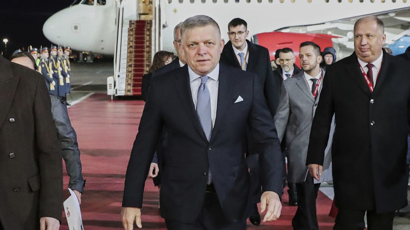 Premiér Robert Fico po prílete na medzinárodné...