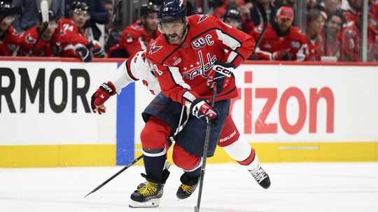 Šlo to aj bez gólov Ovečkina. Washington vyrovnal sériu s Carolinou