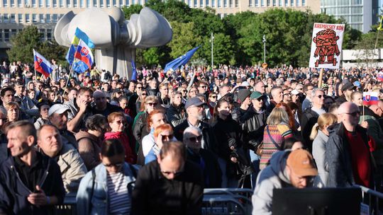 Vo viacerých mestách v SR a zahraničí sa konajú protesty 'Slovensko je Európa'