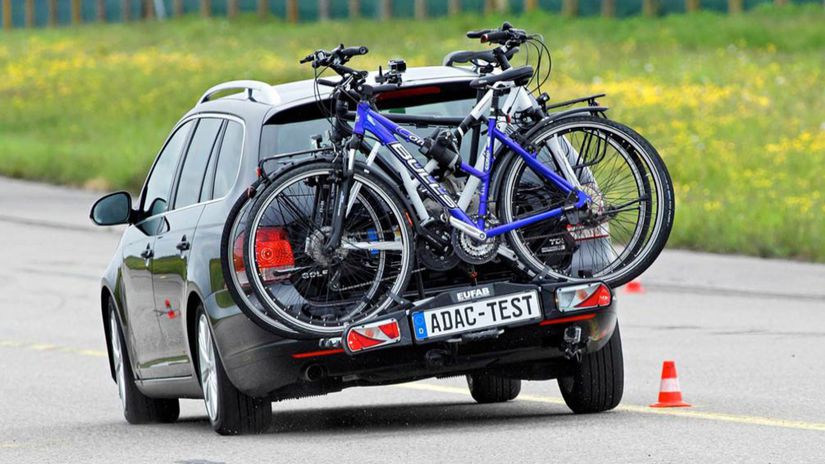 ADAC: Nemci otestovali 13 nosičov bicyklov. Za ktorý zbytočne nevyhodíte peniaze? - Magazín - Auto - Pravda