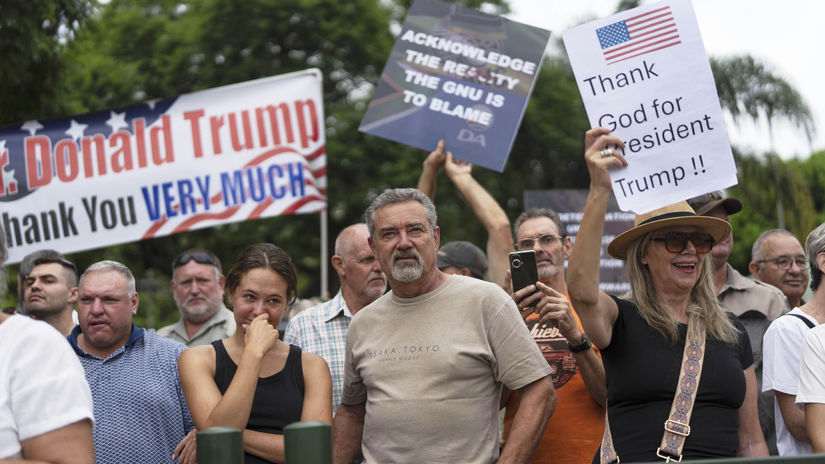 JAR USA Trump Azyl Odlet