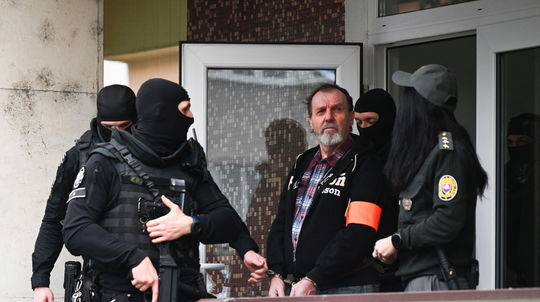 Začiatok procesu s Cintulom, ktorý strieľal na Fica, je známy. Spis má viac ako 6-tisíc strán