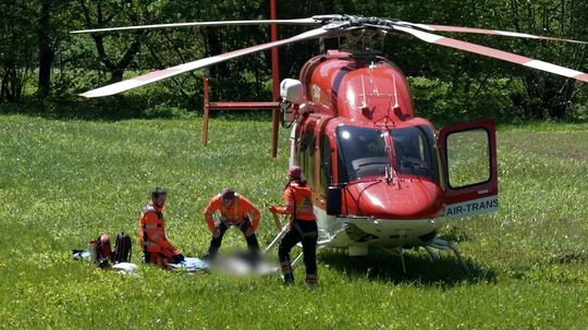Záchranári pod Súľovským hradom ratovali poľskú turistku. Padla z desiatich metrov do rokliny