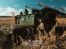 Humvee a R-73