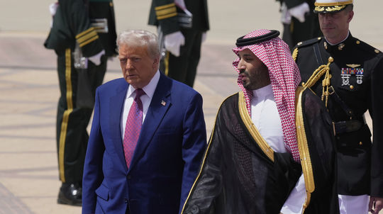 Trump priletel do Rijádu, kde štartuje návštevu troch krajín Perzského zálivu
