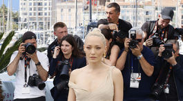 Herečka Pom Klementieff v kreácii Schiaparelli. 