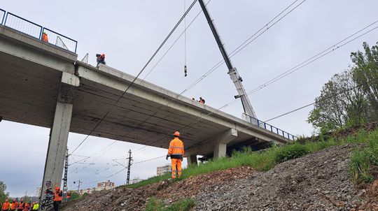 Katastrofálny stav mostov donútil vládu konať: Trojmiliardový tender ale opraví len zlomok toho, čo sa rozpadáva 