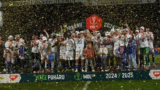 Sparta dobabrala finále pohára, Haraslín sa opäť zranil. Z trofeje sa po 13 rokoch teší Olomouc