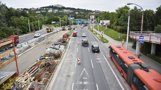Bratislava prehrala jeden zo sporov pri Dúbravsko-karloveskej radiále
