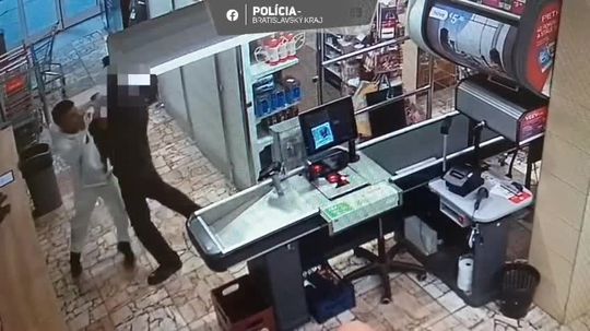 napadnutie zákazníkom, Petržalka