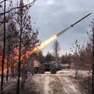 Rusko, raketomet, vojna na Ukrajine, vojaci, armáda, paľba, bombardovanie, raketa