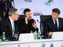 ONLINE: Svet čaká na krok Kremľa. Na stole sú podľa Zelenského tvrdé sankcie alebo prímerie