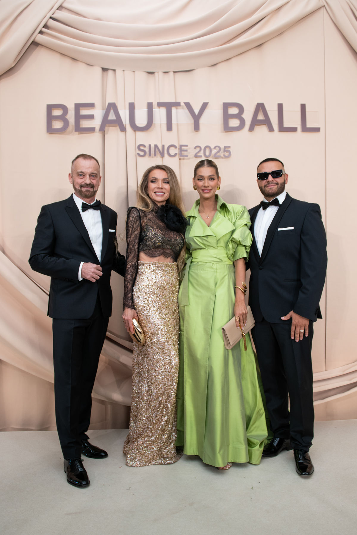 Beauty Ball 2025 - zľava: Jozef Grondžák, Jana...