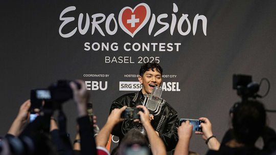 Víťazom pesničkovej súťaže Eurovízia sa stal...