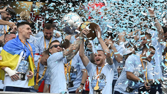 Budú padať prestupové rekordy, avizuje Kmotrík. K Slovanu sa blíži investor z USA, ktorý vzkriesil tradičný anglický klub