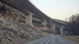 Vystavba estakady rychlostnej cesty R2 Krivan - Mytna