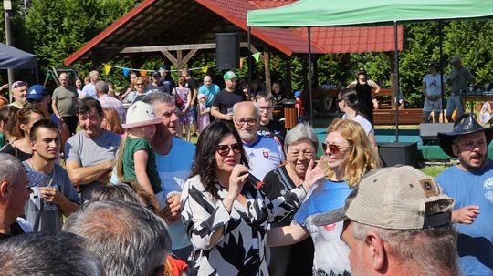 Malá dedina si na svoj deň obce vždy pozve známych interpretov, ktorých jej závidia aj v okolitých mestách. Ako to dokáže?