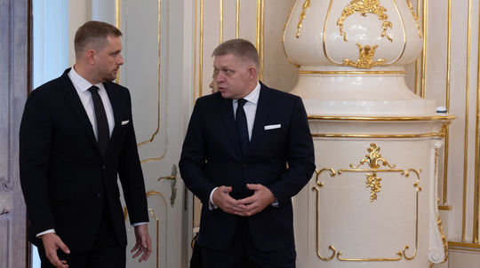 Fico bráni Šaška. Premiéra nevyrušil právny názor generálneho prokurátora na záchrankový tender