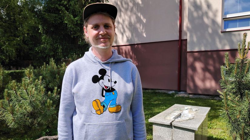 Tomáš Pekár z Ars Preuge pri prázdnom...