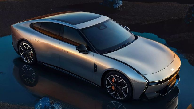 Druhá generácia XPengu P7 má športové línie....