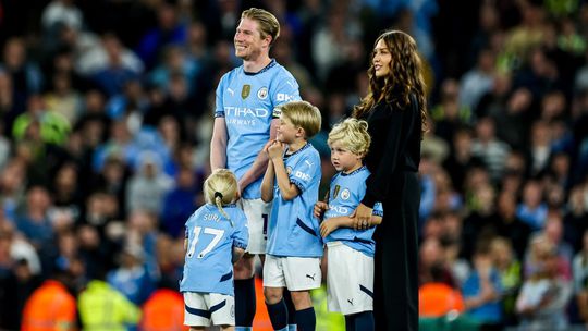 Desať rokov, 16 trofejí. Emotívna rozlúčka s mužom, ktorý dostal Manchester City na vrchol