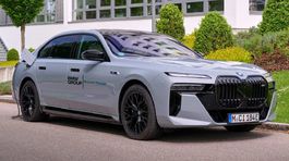 BMW i7 - prototyp s batériami solid-state 2025
