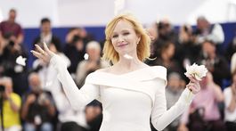 Herečka Anna Geislerová uviedla film Karavan v Cannes. 