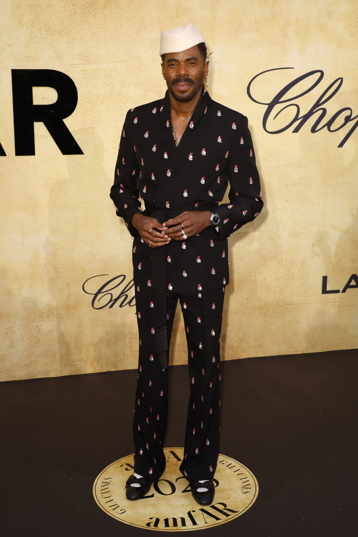 Herec Colman Domingo v kreácii Valentino. 