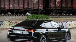 Škoda Superb iV Liftback - test 2025