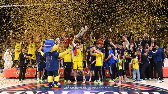Fenerbahce Istanbul vo finále Euroligy zvíťazil nad Monacom