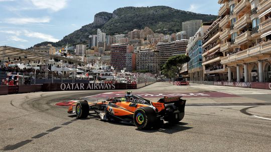 Norris vyhral VC Monaka a výrazne stiahol stratu na Piastriho