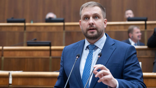 Šaško ustúpil, návrh zákona o psychologickej činnosti bude prerokovaný až v septembri. Progresívci to uvítali