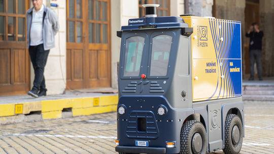 V Bratislave už 5 mesiacov testujú autonómneho doručovacieho robota, obsluhuje aj veľvyslanectvá