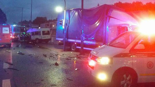 Pri tragickej dopravnej nehode v Ružomberku vyhasli dva životy