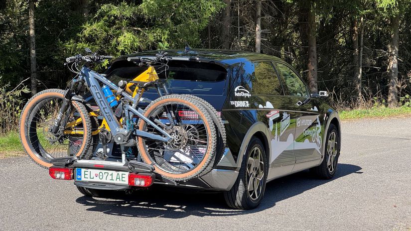 Kam auto nemôže, pokračuje e-bike: Slovensko inak s Hyundaiom Ioniq 5  - Poradňa - Auto - Pravda